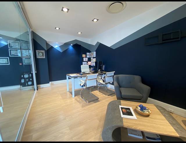 132M² OFFICE TO LET IN BROOKLYN